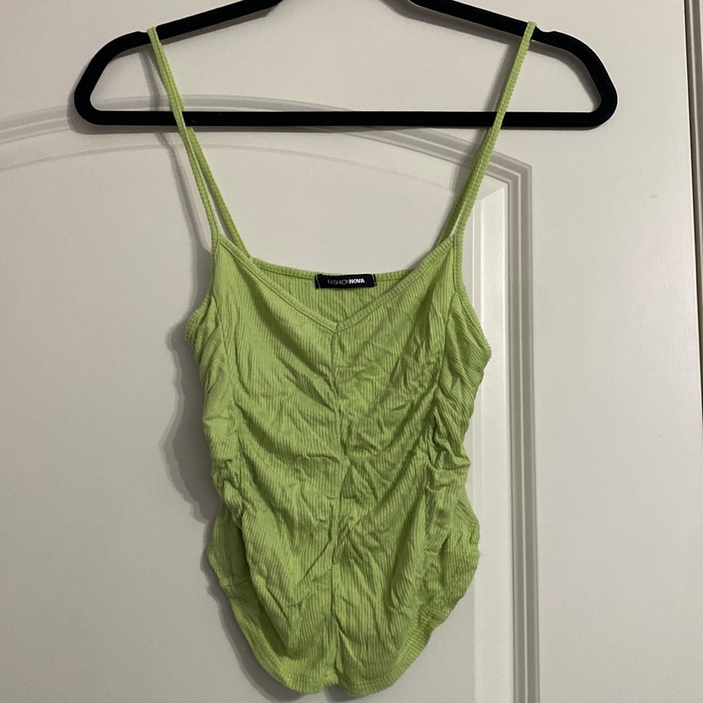 Fashion nova crop top
